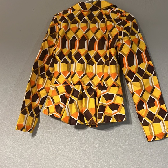 Beautiful Jacket - Picture 5 of 6